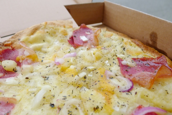 食。台北大安區。小小餐館+平價的pizza披薩 食。台北大安區。小小餐館+平價的pizza披薩