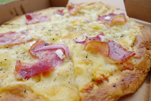 食。台北大安區。小小餐館+平價的pizza披薩 食。台北大安區。小小餐館+平價的pizza披薩