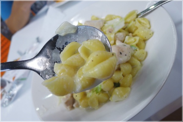 食。新竹清大夜市。KIRIN PASTA。特色百元義大利麵+貝殼麵 食。新竹清大夜市。KIRIN PASTA。特色百元義大利麵+貝殼麵