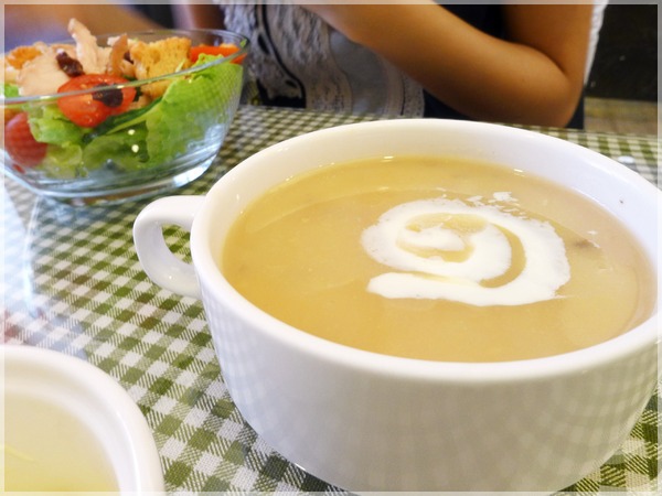 K&K義麵坊：K&K義麵坊 + 台北葫洲站 + 筆管麵！