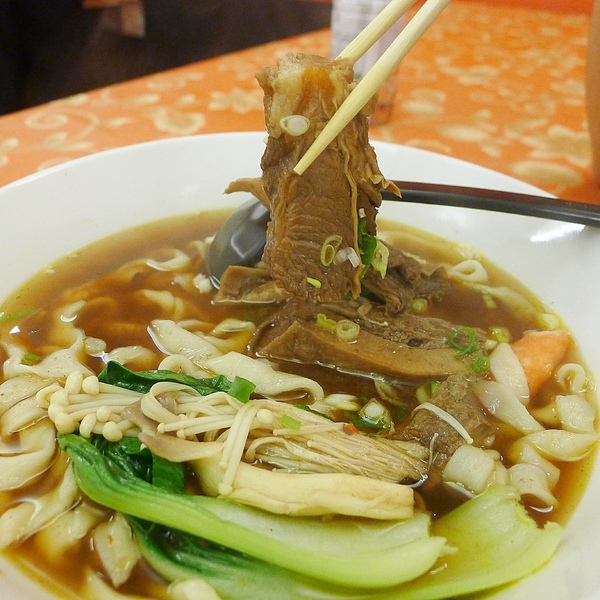 食。新竹清大夜市。鳳荷三鮮