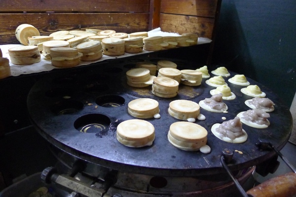 食。新竹東區。清大夜市。紅豆餅