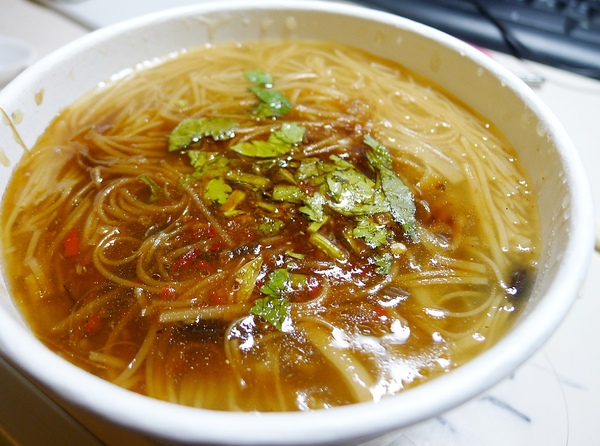 食。新竹清夜。大腸蚵仔麵線+傳統肉圓超好吃
