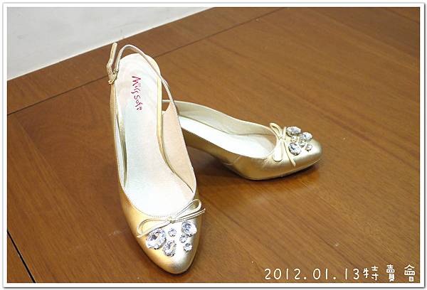 2012.01.13 Miss Sofi特賣會 (12).JPG