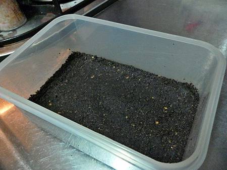 芒果慕斯蛋糕-保鮮盒蛋糕基底.JPG 芒果慕斯蛋糕-保鮮盒蛋糕基底.JPG