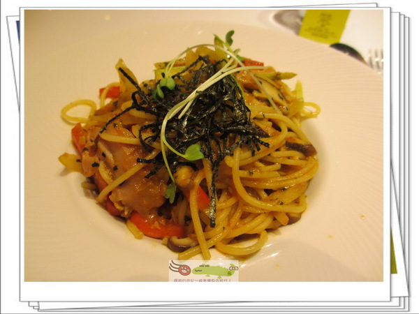 ※食記※葉璦菱投資的東區豪宅咖啡店「MIA CAFÉ」的焦糖蘋果熱蛋糕和義大利麵!