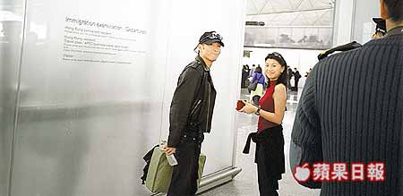 20001223_apple_01.jpg 20001223_apple_01.jpg