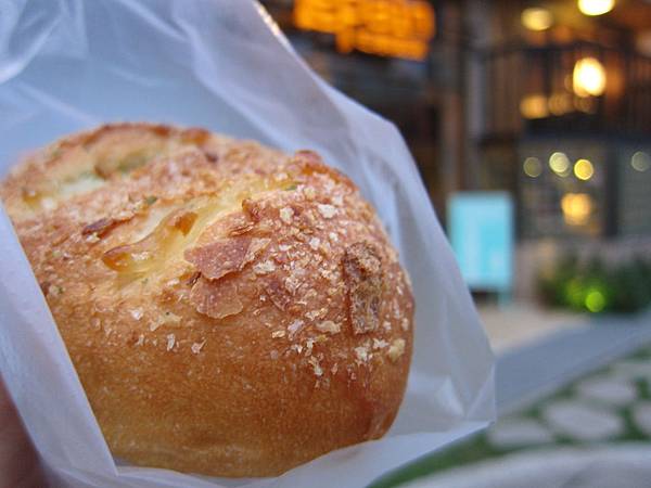 卡滋鮪魚麵包 卡滋鮪魚麵包