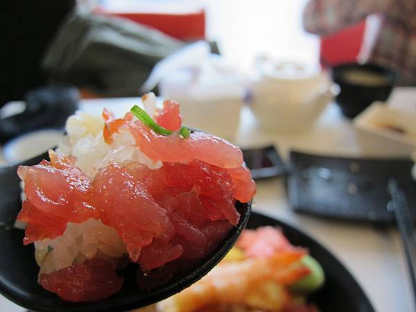 蔥花鮪魚蓋飯 IMG_2938.JPG