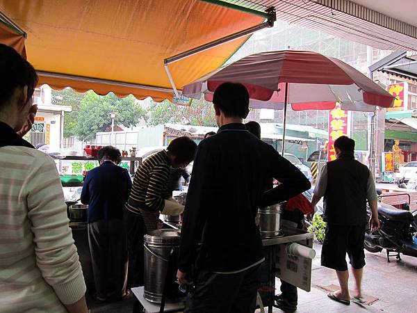 外帶排隊中 IMG_3269.JPG