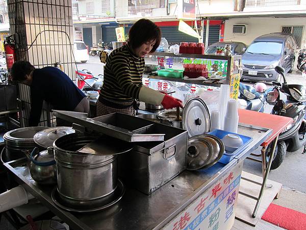 忙碌的老闆 IMG_3260.JPG