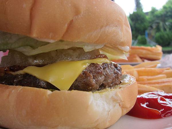 壓扁的牛肉大漢堡 IMG_1180