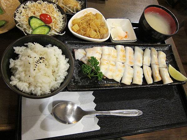鹽烤花枝定食 IMG_7930