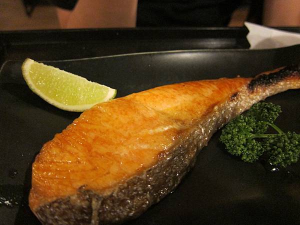 鹽烤鮭魚定食 IMG_7938