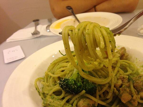 羅勒雞肉義大利麵 IMG_2501