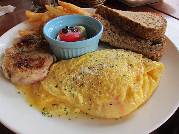 起司厚蛋煙燻雞腿排 IMG_1928