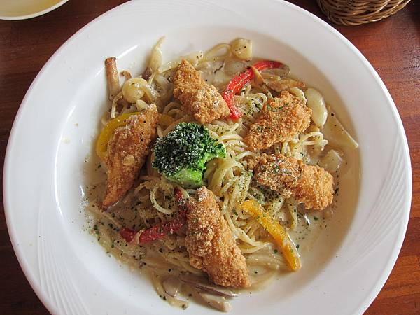 酥炸魚塊佐奶油麵 IMG_1933