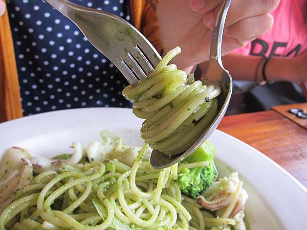 羅勒松子中卷麵 IMG_1945