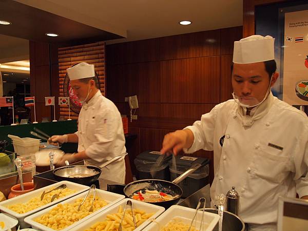 現炒義大利麵區 P8223230