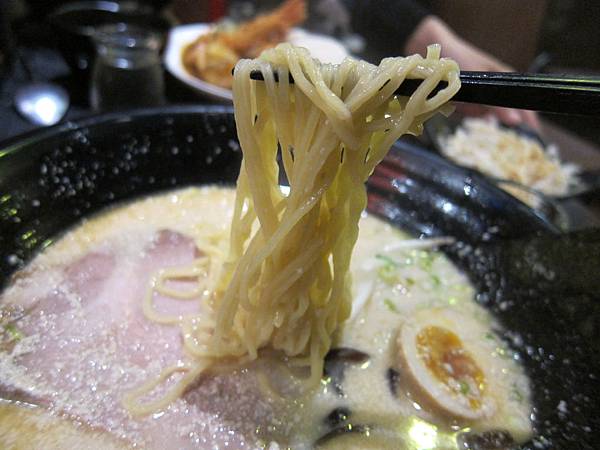 白湯豚骨叉燒拉麵 IMG_3387