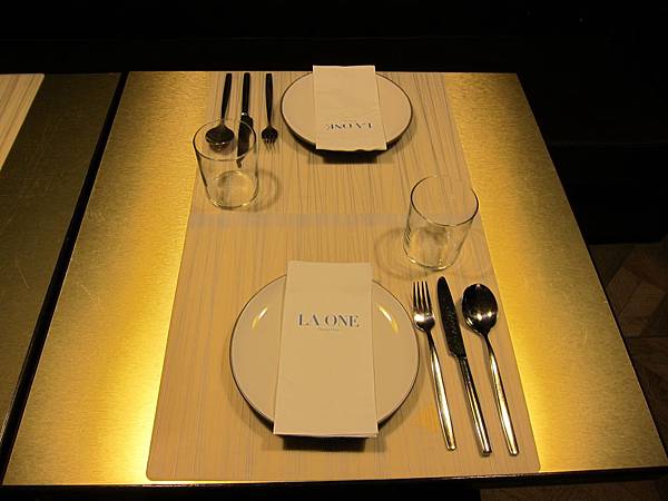 高雄。LA ONE IMG_4854