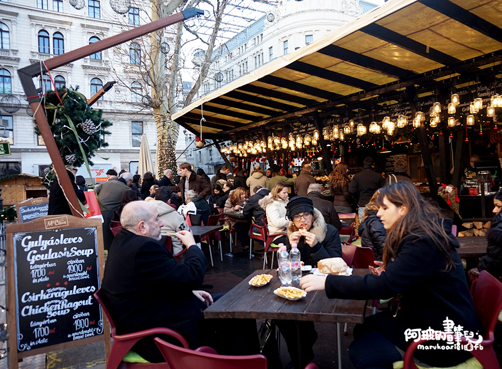 0103-Budapest-17.jpg 0103-Budapest-17.jpg