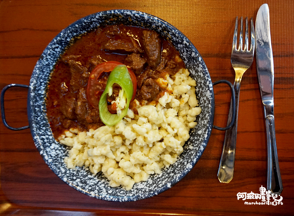 0103-Budapest-26.jpg 0103-Budapest-26.jpg