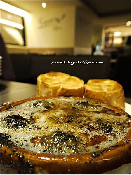 17蒜香奶油焗田螺.JPG 17蒜香奶油焗田螺.JPG