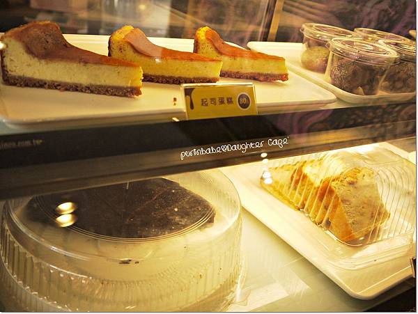 22甜點櫃.JPG