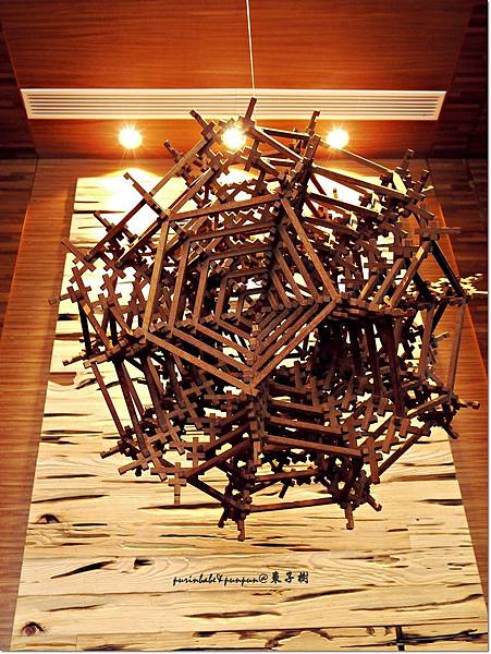 4一樓燈飾.JPG
