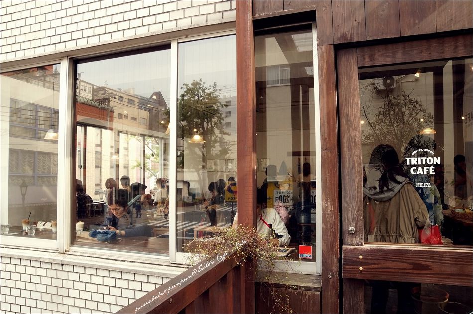 10望向店內 10望向店內