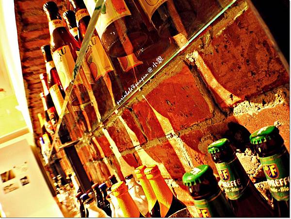 8啤酒牆.JPG 8啤酒牆.JPG