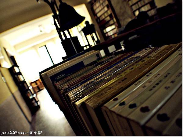 18成列的書.JPG 18成列的書.JPG