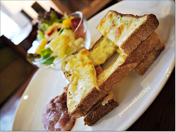 25起士蛋醬焗土司.JPG 25起士蛋醬焗土司.JPG