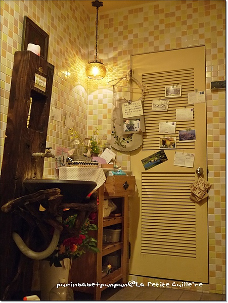 17洗手間外.jpg 17洗手間外.jpg