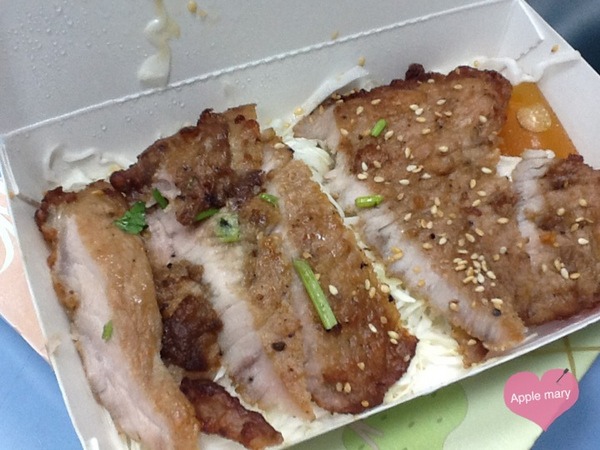 東泰鮮泰式椒麻雞飯:東泰鮮泰式椒麻雞飯 東泰鮮泰式椒麻雞飯:東泰鮮泰式椒麻雞飯