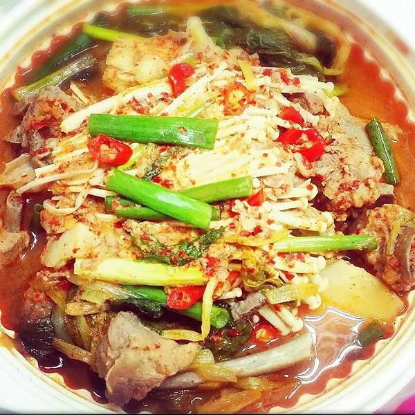 馬鈴薯排骨湯 감자탕 