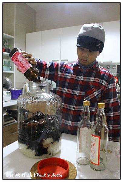 自製黑豆酒 自製黑豆酒