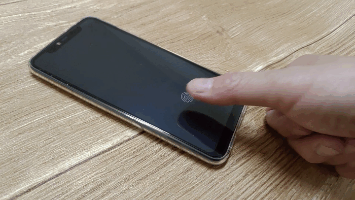 一部让人为之惊艳最与众不同的手机 全球首款压感萤幕指纹辨识 小米8