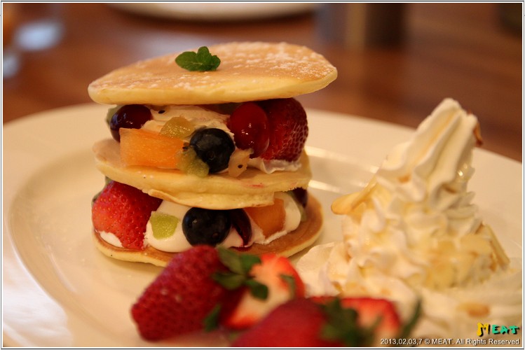 2013,02,03,7【費尼漢堡 Fani Burger】台北內湖內湖科學園區美式餐廳美食食記｜甜點下午茶早午餐新推出 (愛吃客評鑑團約訪)021