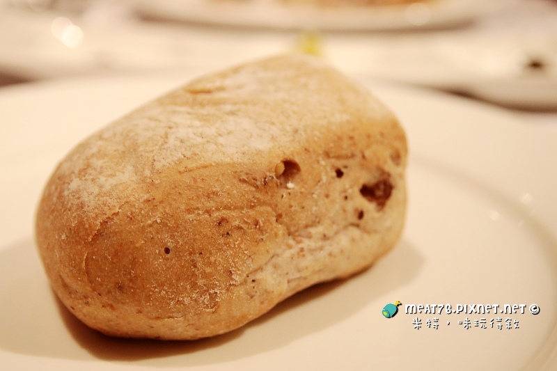 米特,味玩待敘|部落格 © MEAT76|2014-02-09-7【台北食記】MEAL&WINE|MW時尚義法料理&酒品|松山八德路京華城|雙重氣氛交織的浪漫約會食刻,伴夜而來的LOUNGE時尚變奏曲037菜單.jpg 米特,味玩待敘|部落格 © MEAT76|2014-02-09-7【台北食記】MEAL&WINE|MW時尚義法料理&酒品|松山八德路京華城|雙重氣氛交織的浪漫約會食刻,伴夜而來的LOUNGE時尚變奏曲037菜單.jpg