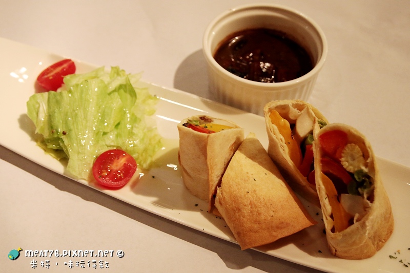 米特,味玩待敘|部落格 © MEAT76|2014-02-09-7【台北食記】MEAL&WINE|MW時尚義法料理&酒品|松山八德路京華城|雙重氣氛交織的浪漫約會食刻,伴夜而來的LOUNGE時尚變奏曲040.jpg 米特,味玩待敘|部落格 © MEAT76|2014-02-09-7【台北食記】MEAL&WINE|MW時尚義法料理&酒品|松山八德路京華城|雙重氣氛交織的浪漫約會食刻,伴夜而來的LOUNGE時尚變奏曲040.jpg