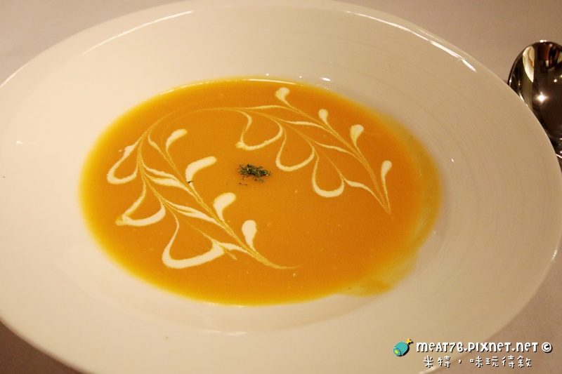 米特,味玩待敘|部落格 © MEAT76|2014-02-09-7【台北食記】MEAL&WINE|MW時尚義法料理&酒品|松山八德路京華城|雙重氣氛交織的浪漫約會食刻,伴夜而來的LOUNGE時尚變奏曲043.jpg 米特,味玩待敘|部落格 © MEAT76|2014-02-09-7【台北食記】MEAL&WINE|MW時尚義法料理&酒品|松山八德路京華城|雙重氣氛交織的浪漫約會食刻,伴夜而來的LOUNGE時尚變奏曲043.jpg