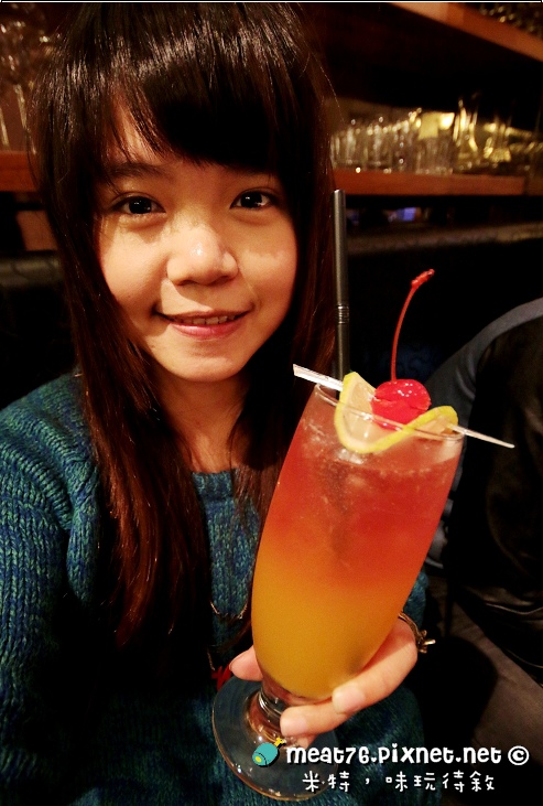 米特,味玩待敘|部落格 © MEAT76|2014-02-09-7【台北食記】MEAL&WINE|MW時尚義法料理&酒品|松山八德路京華城|雙重氣氛交織的浪漫約會食刻,伴夜而來的LOUNGE時尚變奏曲055.jpg 米特,味玩待敘|部落格 © MEAT76|2014-02-09-7【台北食記】MEAL&WINE|MW時尚義法料理&酒品|松山八德路京華城|雙重氣氛交織的浪漫約會食刻,伴夜而來的LOUNGE時尚變奏曲055.jpg