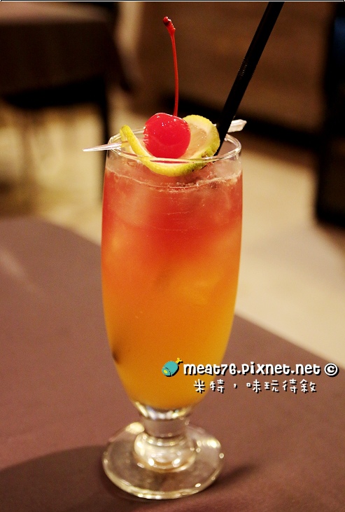 米特,味玩待敘|部落格 © MEAT76|2014-02-09-7【台北食記】MEAL&WINE|MW時尚義法料理&酒品|松山八德路京華城|雙重氣氛交織的浪漫約會食刻,伴夜而來的LOUNGE時尚變奏曲057.jpg 米特,味玩待敘|部落格 © MEAT76|2014-02-09-7【台北食記】MEAL&WINE|MW時尚義法料理&酒品|松山八德路京華城|雙重氣氛交織的浪漫約會食刻,伴夜而來的LOUNGE時尚變奏曲057.jpg