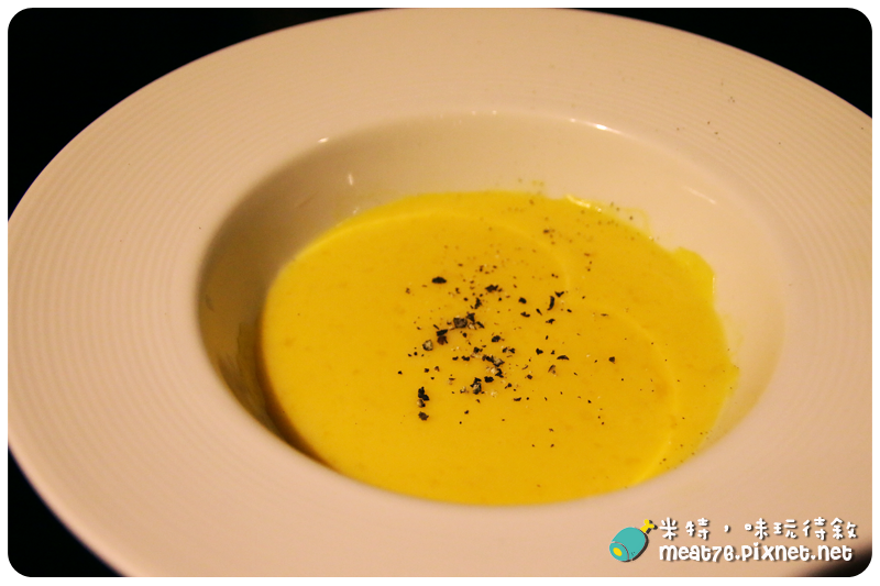 米特，味玩待敘｜部落格 © MEAT76｜台灣美食部落客｜2014-07-27-7【台北食記。內湖】超越原味炭烤牛排｜牛排餐廳｜高品質牛排便宜吃，大口吃肉好過癮 →《捷運美食》近捷運內湖站、大湖公園013.png