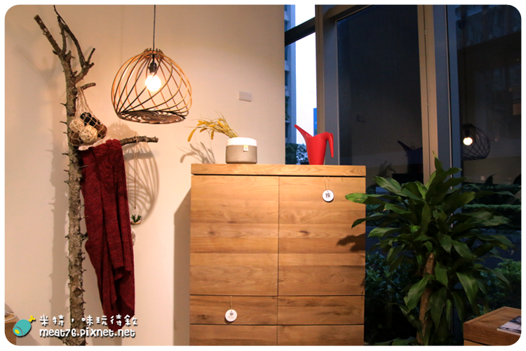 米特，味玩待敘｜部落格 © MEAT76｜台灣美食旅遊部落客｜2014-08-18-1《捷運美食》【台北食記。內湖】Mountain cafe×Mountain Living｜主題複合式下午茶咖啡廳｜居家風的舒實感，激發家的設計靈感傢俱館 →近捷運西湖站、內湖科學園區016.png