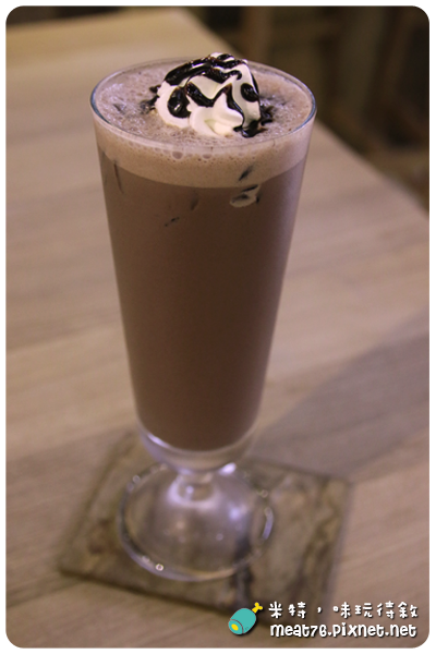 米特，味玩待敘｜部落格 © MEAT76｜台灣美食旅遊部落客｜2014-08-18-1《捷運美食》【台北食記。內湖】Mountain cafe×Mountain Living｜主題複合式下午茶咖啡廳｜居家風的舒實感，激發家的設計靈感傢俱館 →近捷運西湖站、內湖科學園區037.png