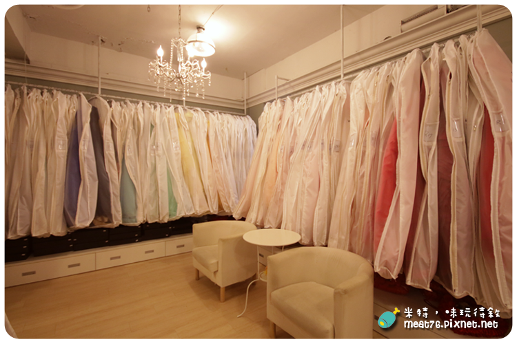 米特,味玩待敘|部落格 © MEAT76|台灣美食旅遊部落客|2014-06-19-4《婚禮作業簿》【台北婚紗。內湖】綿谷結婚式×婚紗工作室 – 首次參觀看婚紗,了解包套心得 → 近捷運大湖公園站、五指山008.png