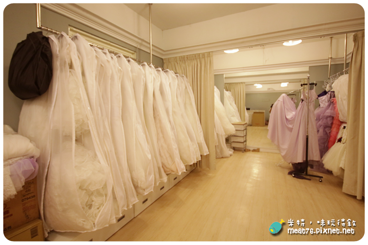 米特,味玩待敘|部落格 © MEAT76|台灣美食旅遊部落客|2014-06-19-4《婚禮作業簿》【台北婚紗。內湖】綿谷結婚式×婚紗工作室 – 首次參觀看婚紗,了解包套心得 → 近捷運大湖公園站、五指山009.png